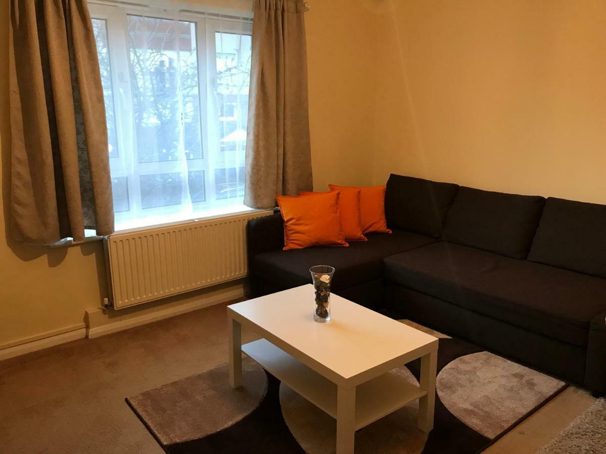 Cozy Apartment In Stratford From 18 Minutes To Central Londra Exterior foto